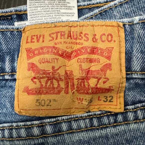 Levi's 502 Jeans Men's 38x32 Medium Wash Taper Fit Stretch Denim Red Tab - Picture 3 of 9